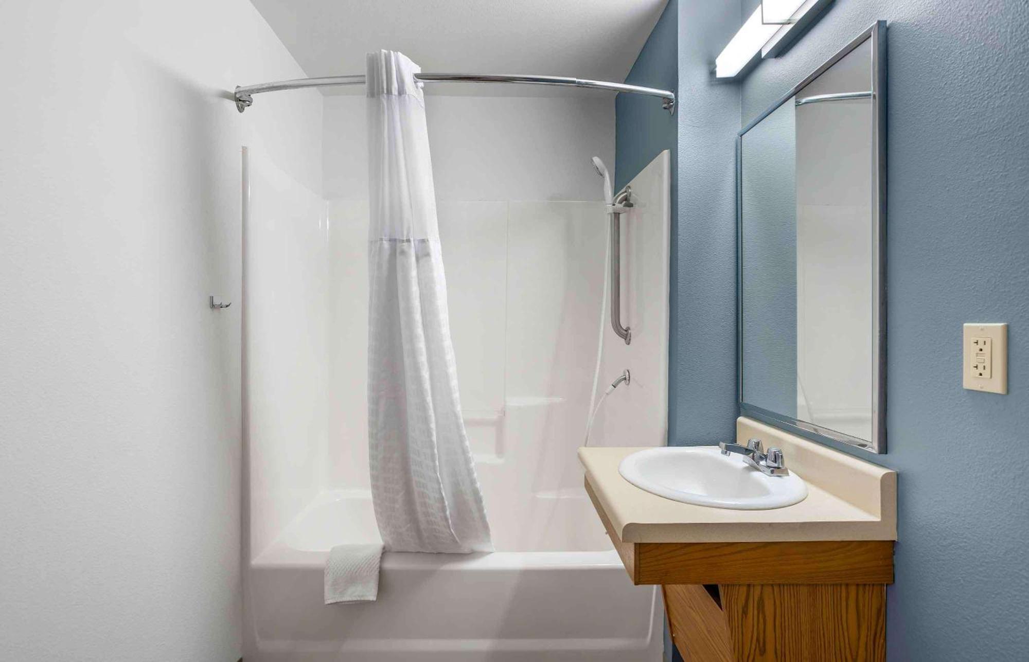 Extended Stay America Select Suites - Wichita - Airport Экстерьер фото
