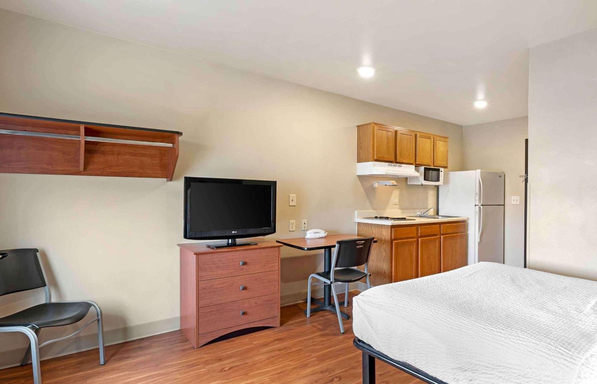 Extended Stay America Select Suites - Wichita - Airport Экстерьер фото