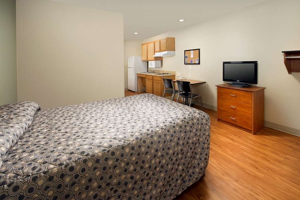 Extended Stay America Select Suites - Wichita - Airport Номер фото